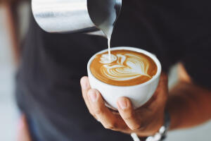 Сколько и как пить кофе? Тонкая грань между пользой и вредом