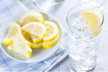 Вода з лимоном: користь та шкода, рецепти