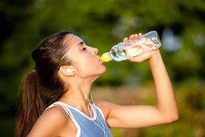 Можно или нельзя пить воду во время тренировки