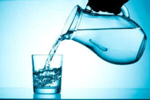 В чем лучше хранить питьевую воду?